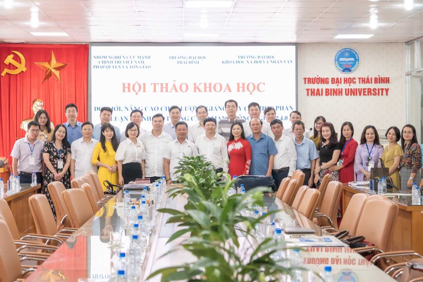 HỘI THẢO KHOA HỌC: “ĐỔI MỚI, NÂNG CAO CHẤT LƯỢNG GIẢNG DẠY CÁC HỌC PHẦN LÝ LUẬN CHÍNH TRỊ TRONG CÁCH MẠNG CÔNG NGHIỆP 4.0”